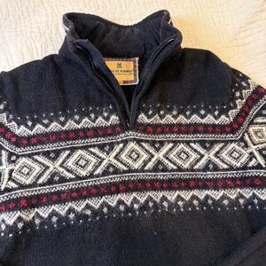 Dale of Norway black, red & white women's wool small Norwegian sweater